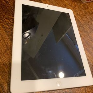 SELLINV IPAD (NO CRACKS,WORKS GREAT)